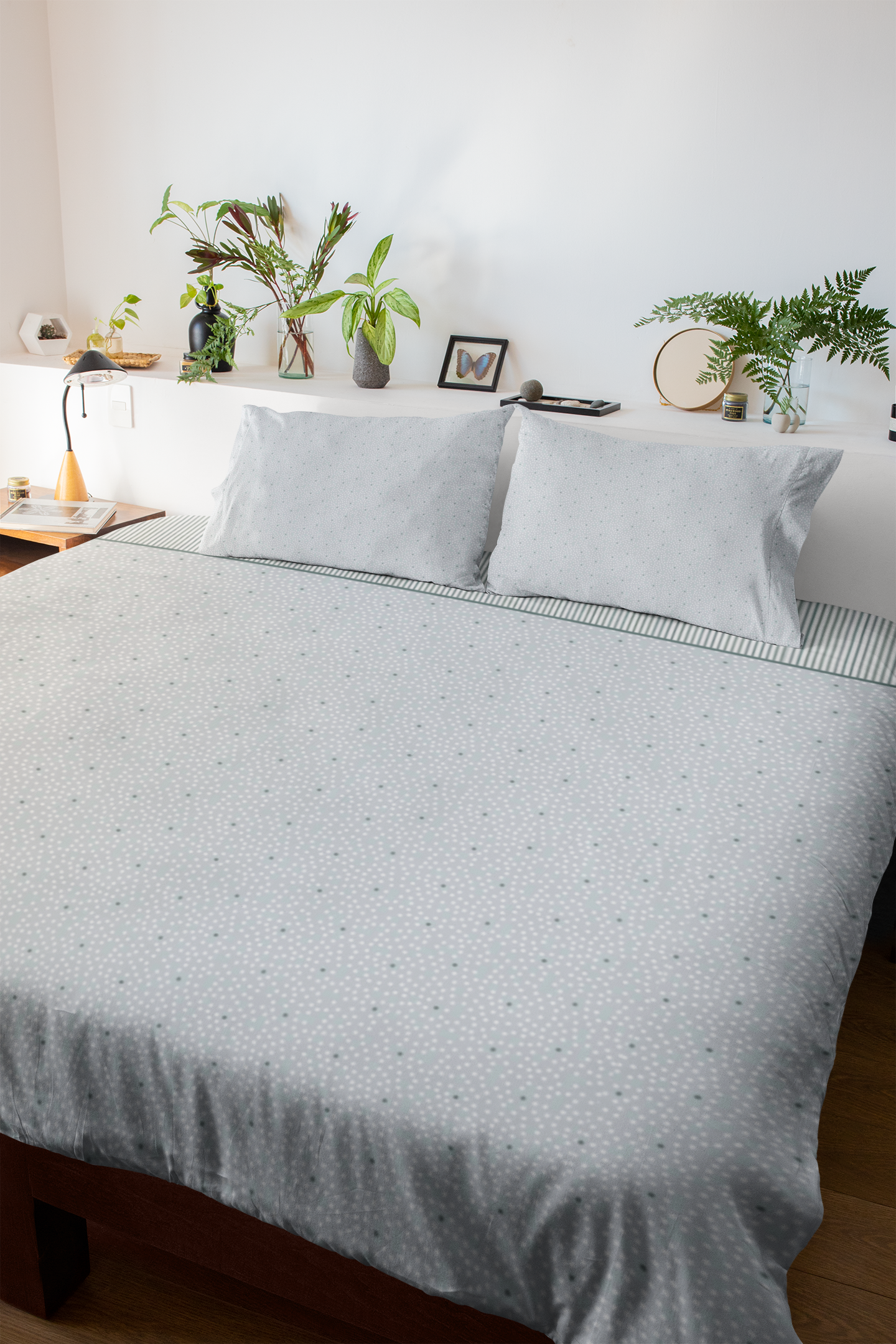 Soft Dot Bliss Bedsheet Set
